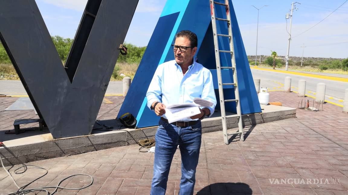 Gastan 6 mdp en instalación de letras de bienvenida a Monclova, denuncia regidor