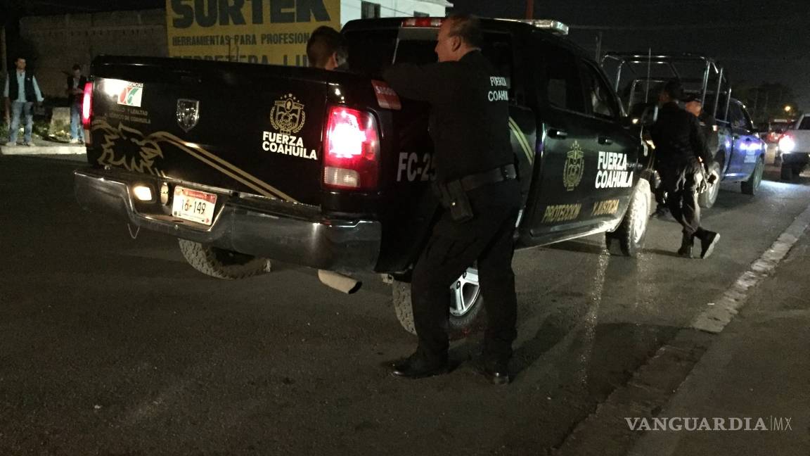 $!Comando irrumpe y asalta tienda comercial de Saltillo