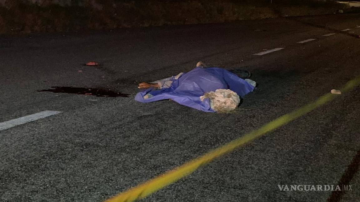 Hombre muere arrollado en carretera Monterrey-Saltillo