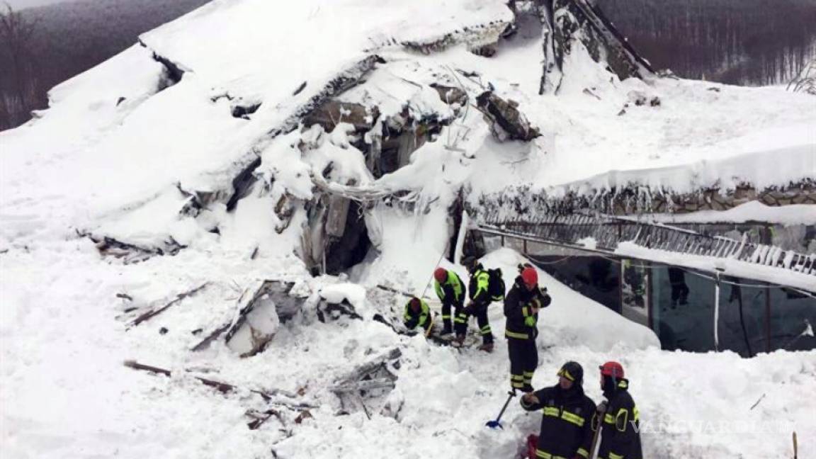 Encuentran a ocho supervivientes tras la avalancha en Italia