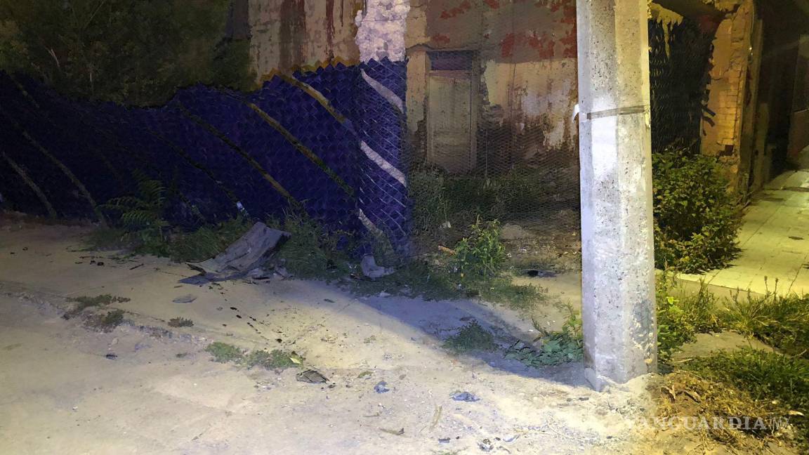 $!La barda termino destruida.