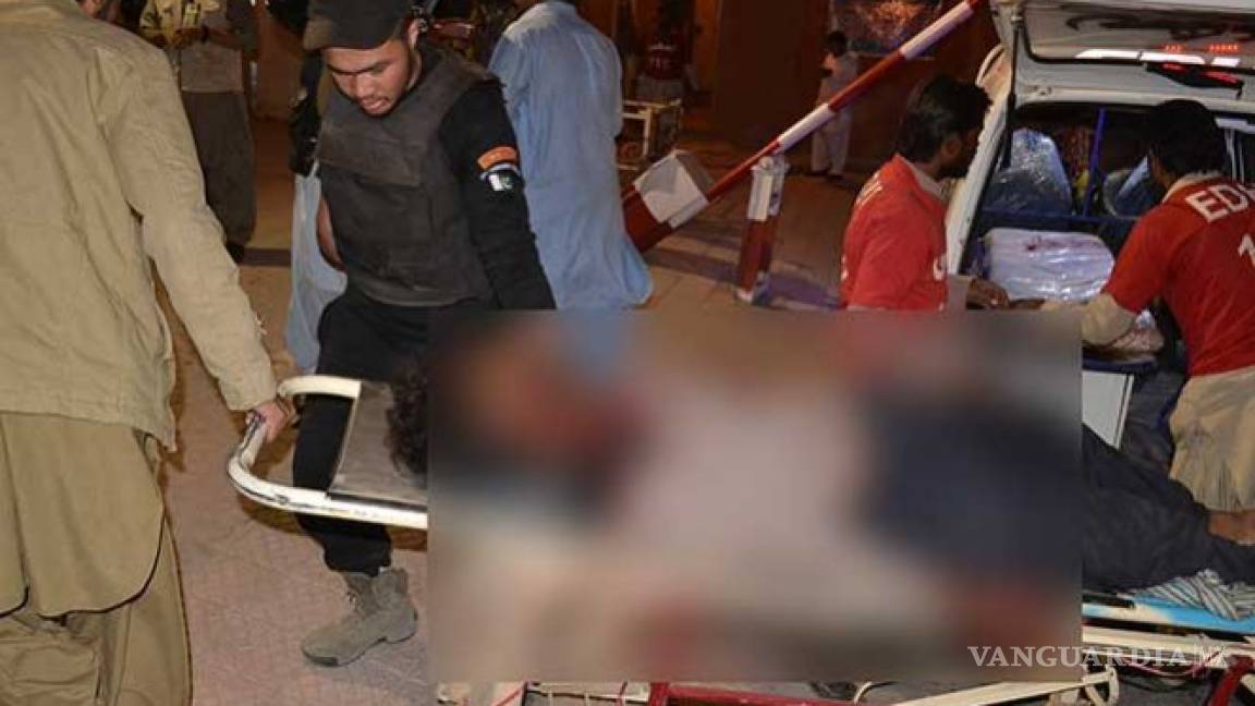 Atacan centro de entrenamiento policial y dejan al menos 41 muertos en Pakistán