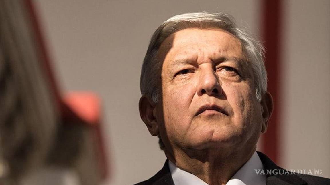 Empresarios respaldan propuesta de López Obrador de reducir salarios a funcionarios