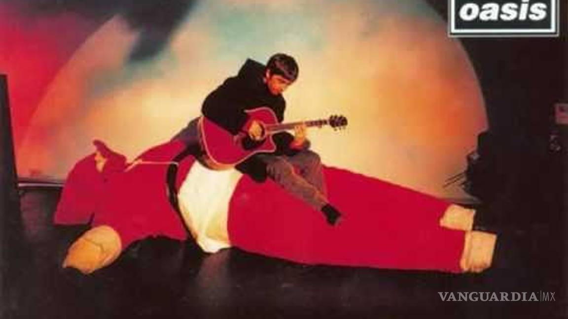 $!Famosos que odian la Navidad