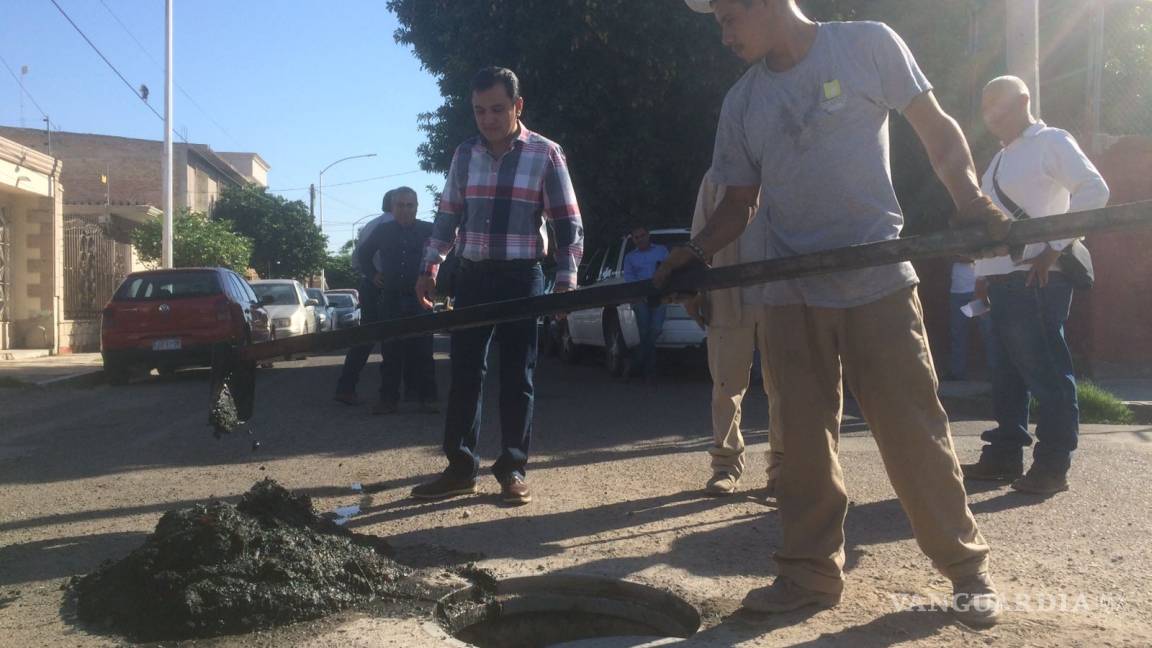Desazolva Simas Torreón redes de drenaje en colonia Jacarandas