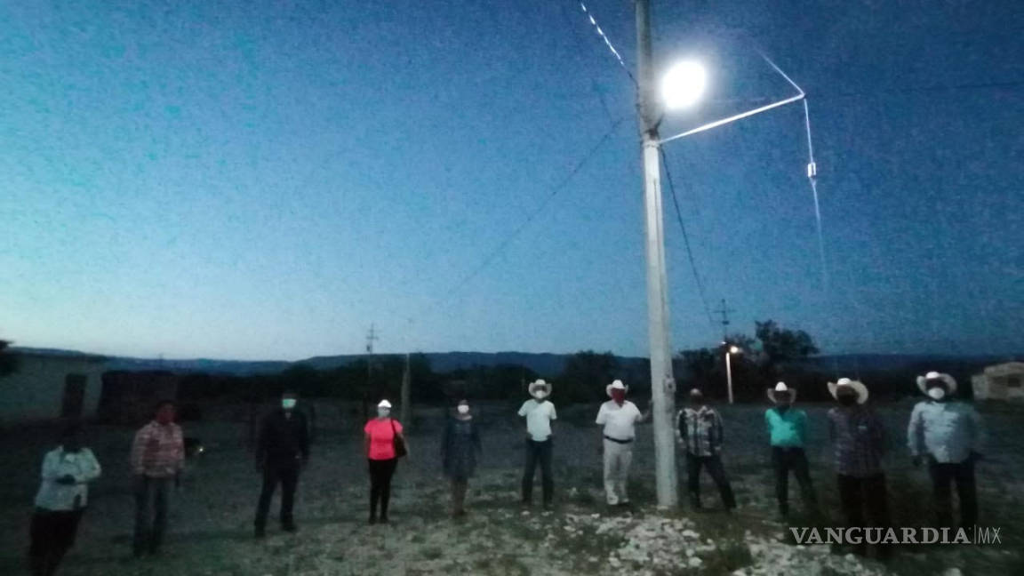 Llega la energía eléctrica al ejido San Isidro en Castaños, Coahuila