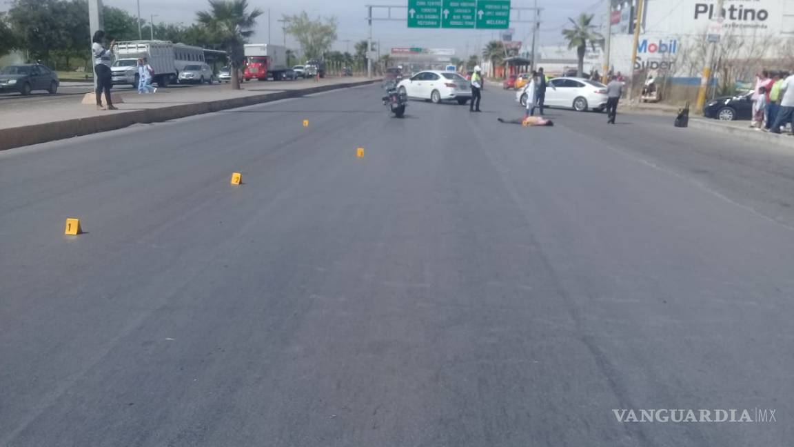 Mujer embarazada muere arrollada por auto en la Torreón - Matamoros