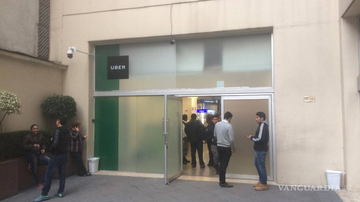 $!Le roban a cineasta 8 mil dólares de equipo en UBER