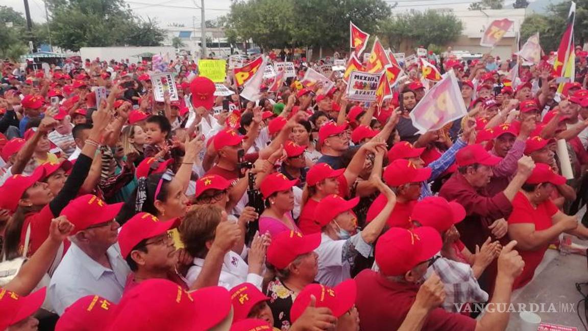 $!El candidato fue apoyado por sus militantes en Monclova.