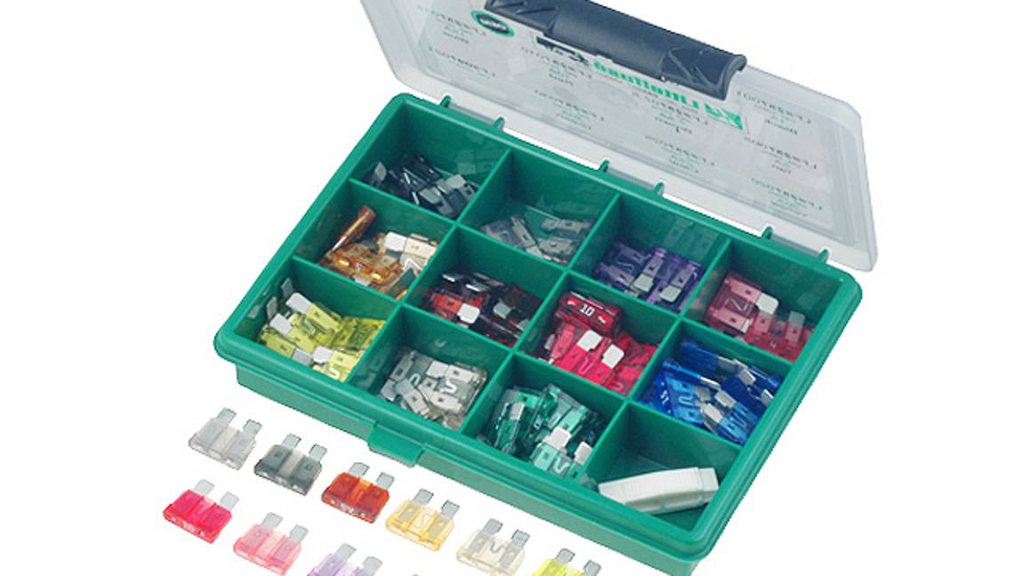 $!Lo que deberías de llevar en la guantera de tu coche