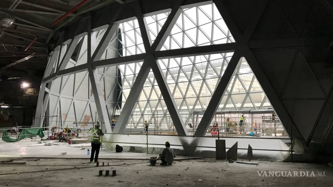 $!Aeropuerto Internacional de Changi en Singapur deja volar… la imaginación, tiene la cascada interior más alta del mundo