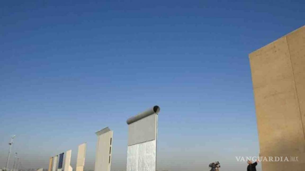 Derriban los prototipos del muro fronterizo de Trump