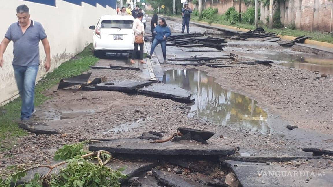 Fuerte lluvia en Jalisco se lleva casas y automóviles