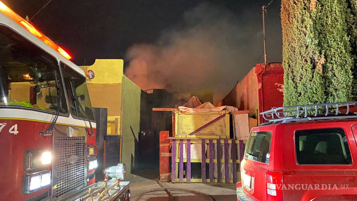 Pánico por incendio de vivienda en Mirasierra; la casa está abandonada