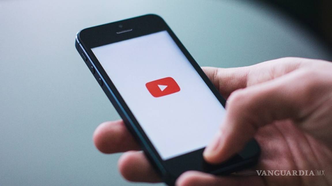 YouTube introduce el 'swipe' horizontal para desplazarse entre videos