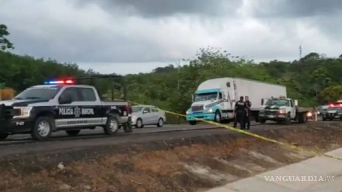 Migrantes sufren ataque al viajar en carretera de Veracruz; muere uno