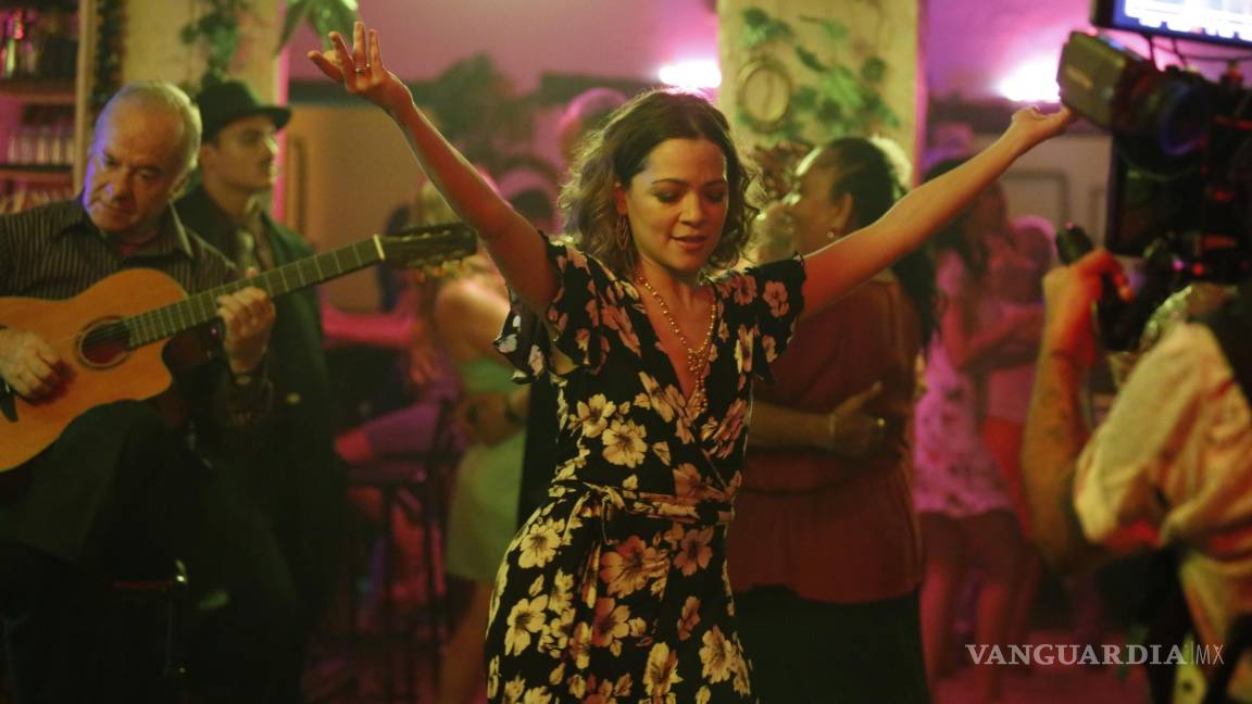 Natalia Lafourcade estrena video de 'Danza de gardenias'