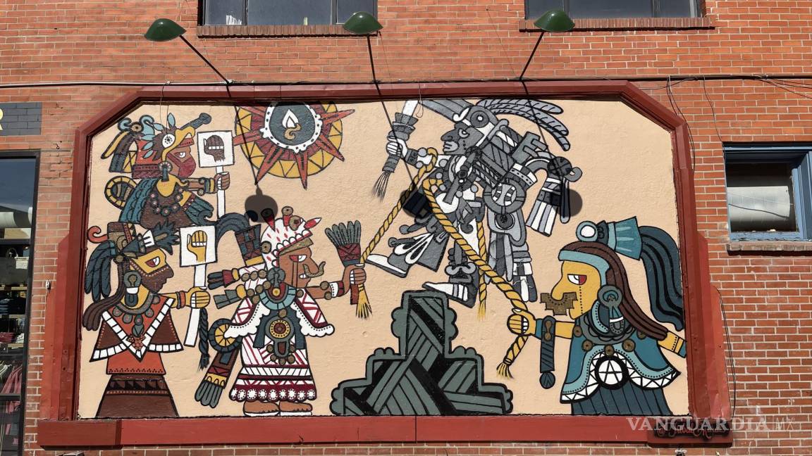 $!Un mural sin título pintado en el 2020 por Alicia Cárdenas en la pared de un edificio en Denver, Colorado.