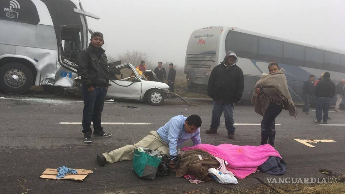 Joven padre e hija de 6 meses mueren prensados en carretera Saltillo-Monterrey