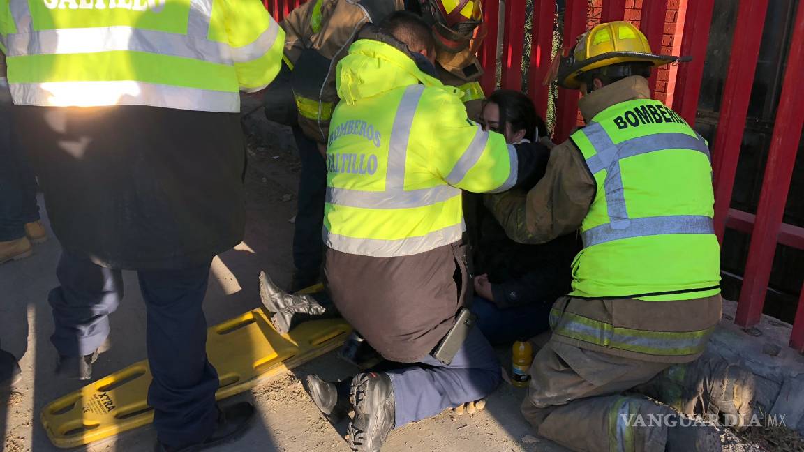 $!Tras sufrir un infarto cerebral, taxista causa carambola en bulevar Coss de Saltillo