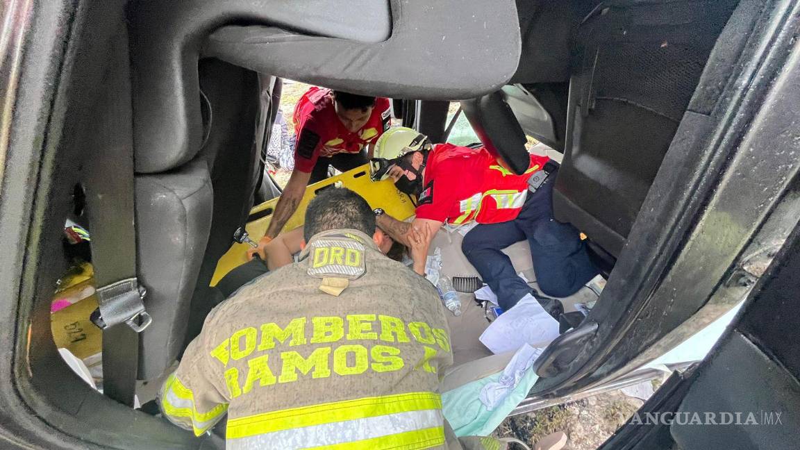 $!Las víctimas fueron trasladadas a un hospital privado en dos ambulancias.