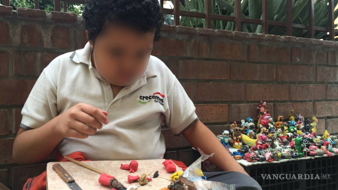 $!El niño escultor de plastilina