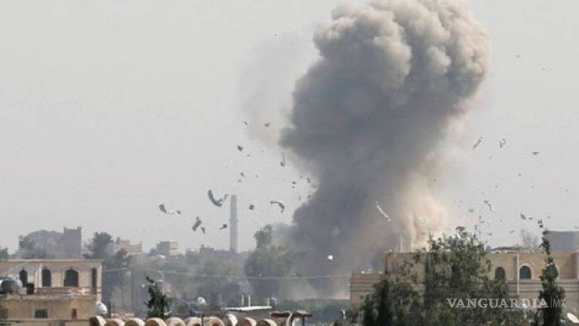 Bombardean hotel en Yemen, se temen 60 muertos