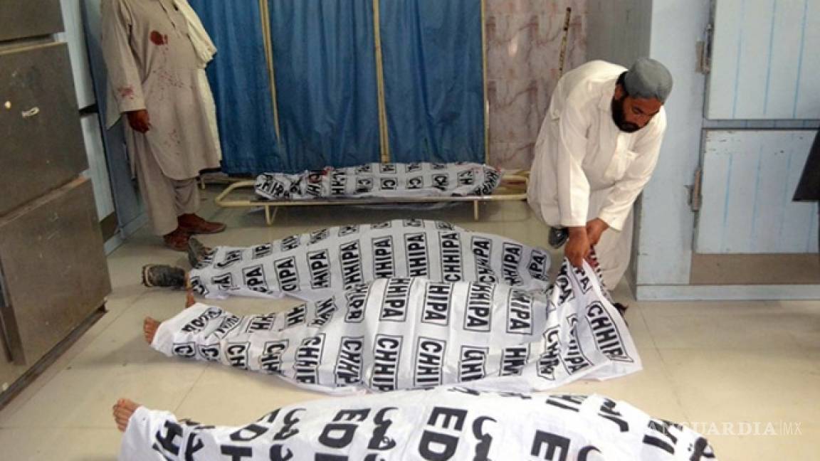 Sube a 128 la cifra de muertos tras atentado en Pakistán