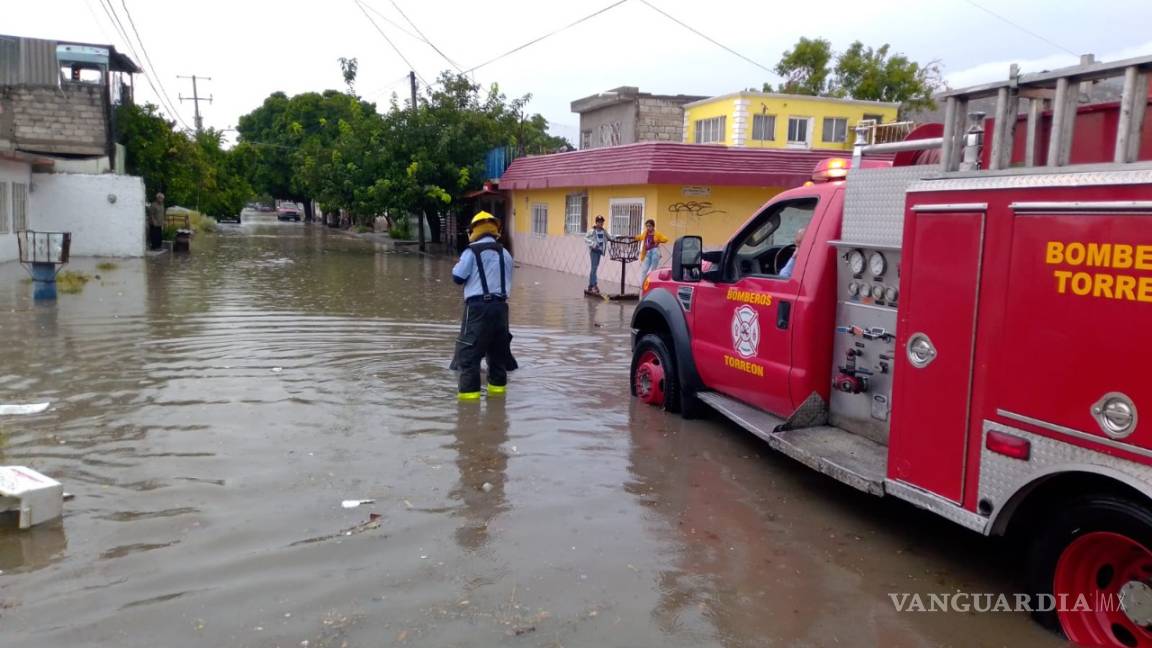Lluvias en Torreón generan caos vial e inundaciones en colonias
