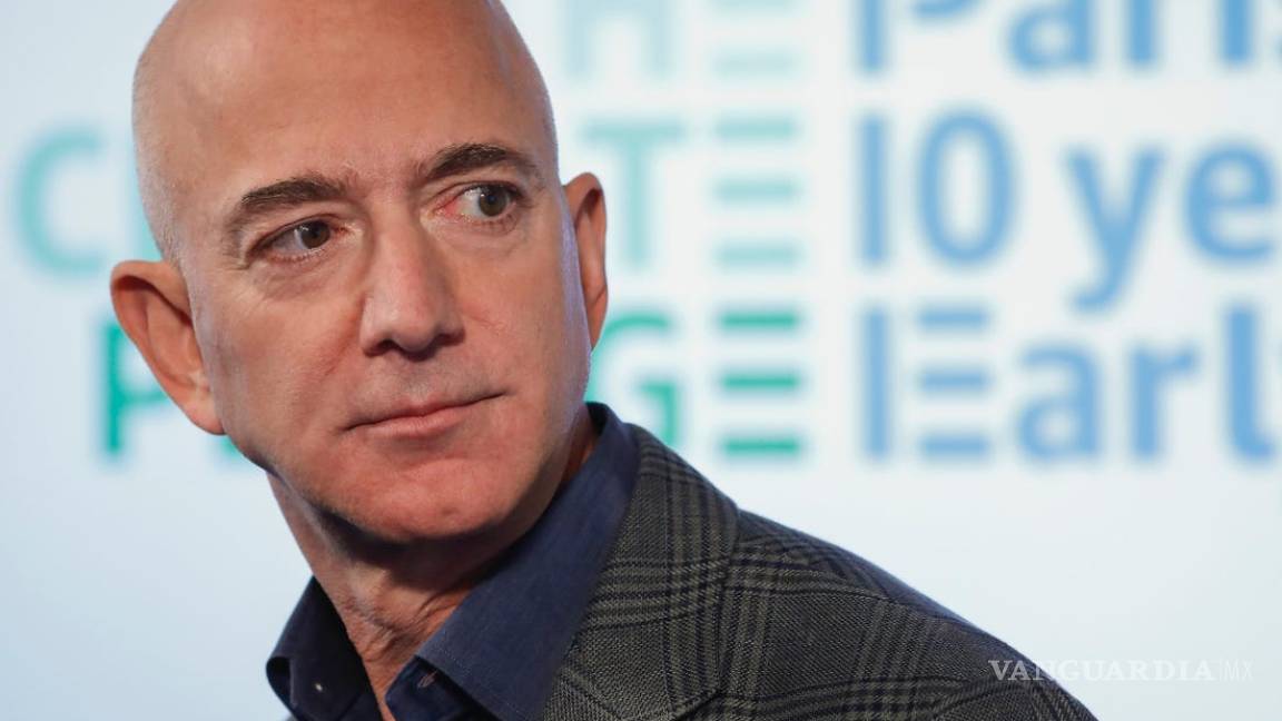 Jeff Bezos es por tercer año seguido el estadounidense más rico: Forbes