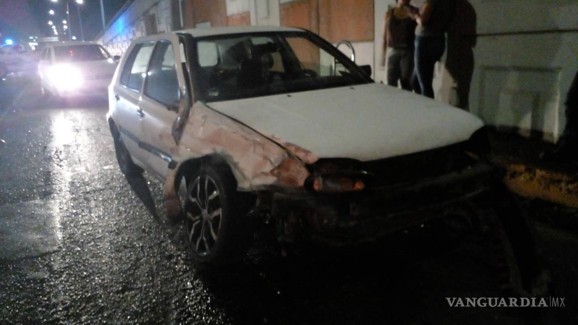Saltillo: aparatoso accidente sin lesionados obstruye el tráfico en V. Carranza