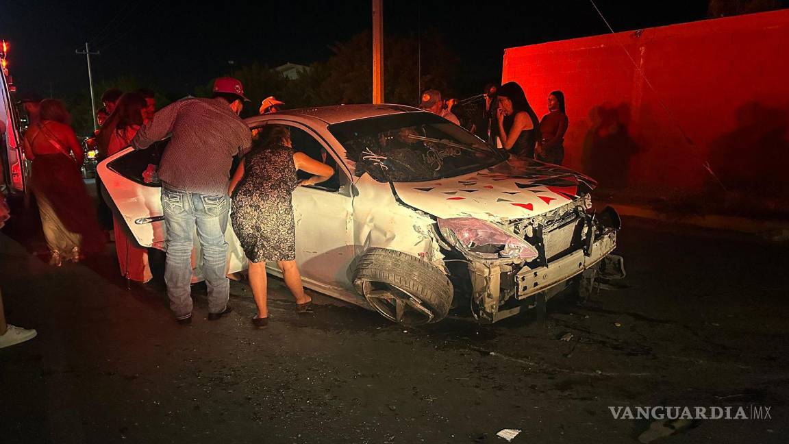 $!El automóvil blanco en el que viajaba Joselín, conducido por su hermano José Ángel, tras el impacto con el vehículo responsable.