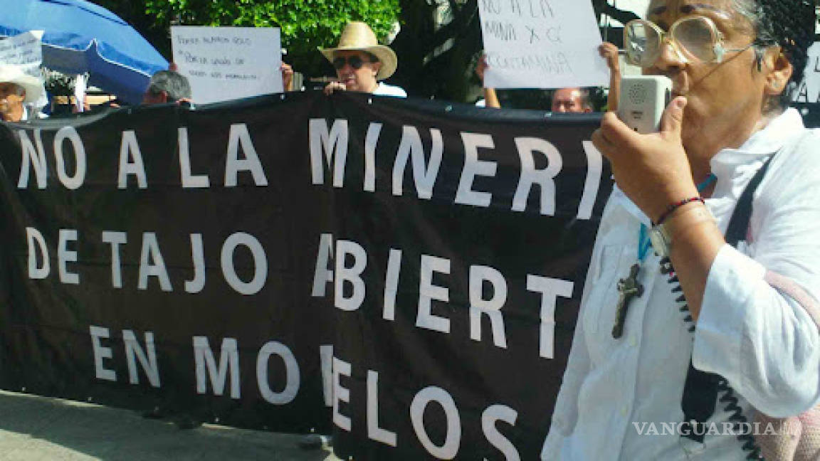 Acusan a minera de amenazar a familias en Temixco, Morelos