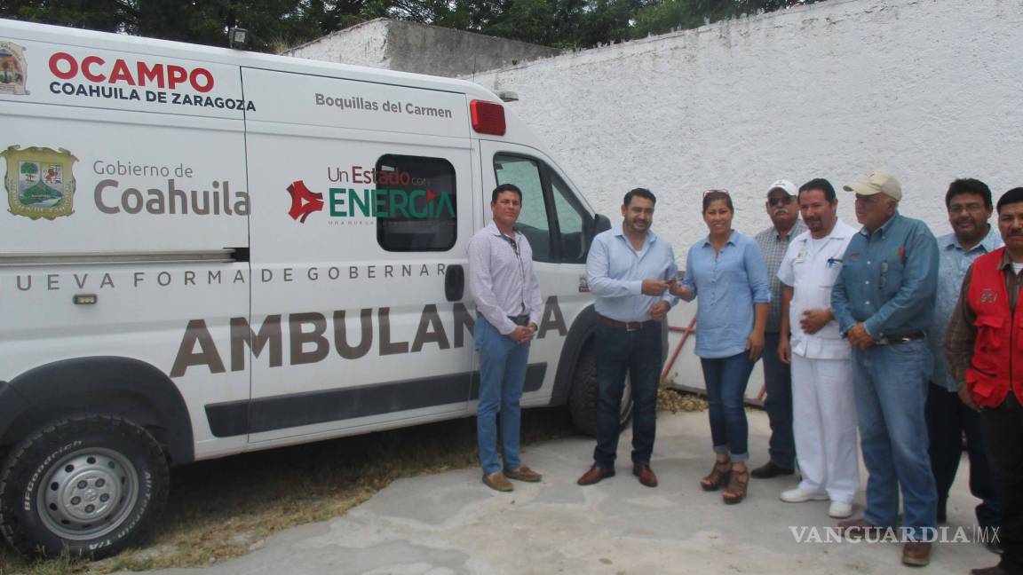 Autoridades de Ocampo reciben ambulancia para el ejido Chulavista