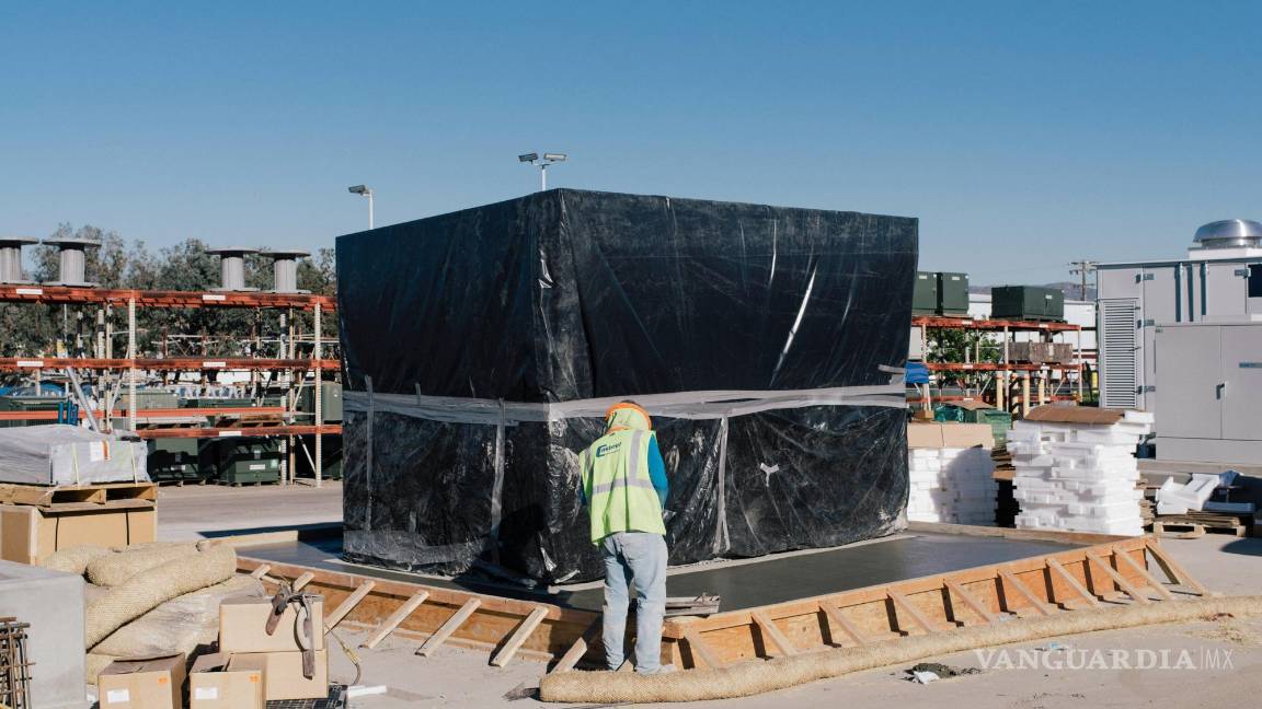 $!Una instalación de almacenamiento de energía de batería del tamaño de una red en Escondido, California, 18 de noviembre de 2016.