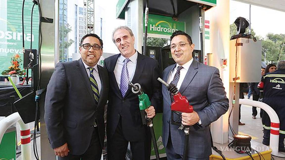 $!Comienzan a operar primeras gasolineras que competirán con Pemex