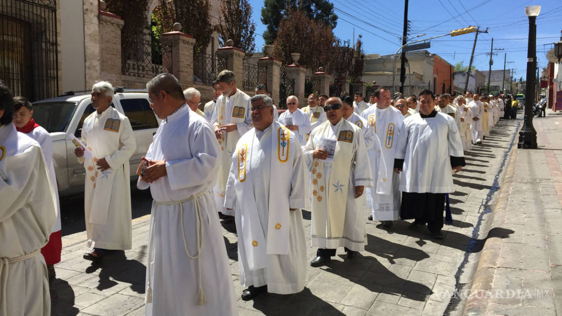 Realizan peregrinación sacerdotal en Saltillo