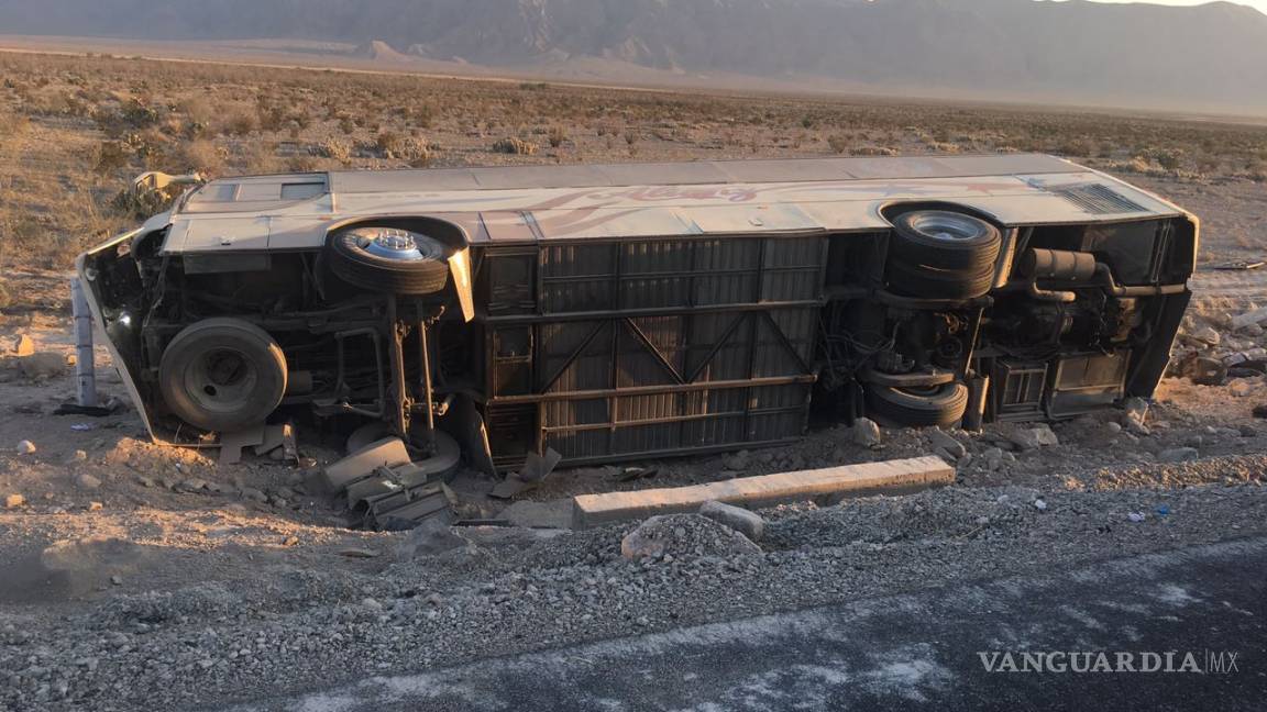 Mueren cuatro menores de edad y tres adultos tras camionazo en Cuatrociénegas