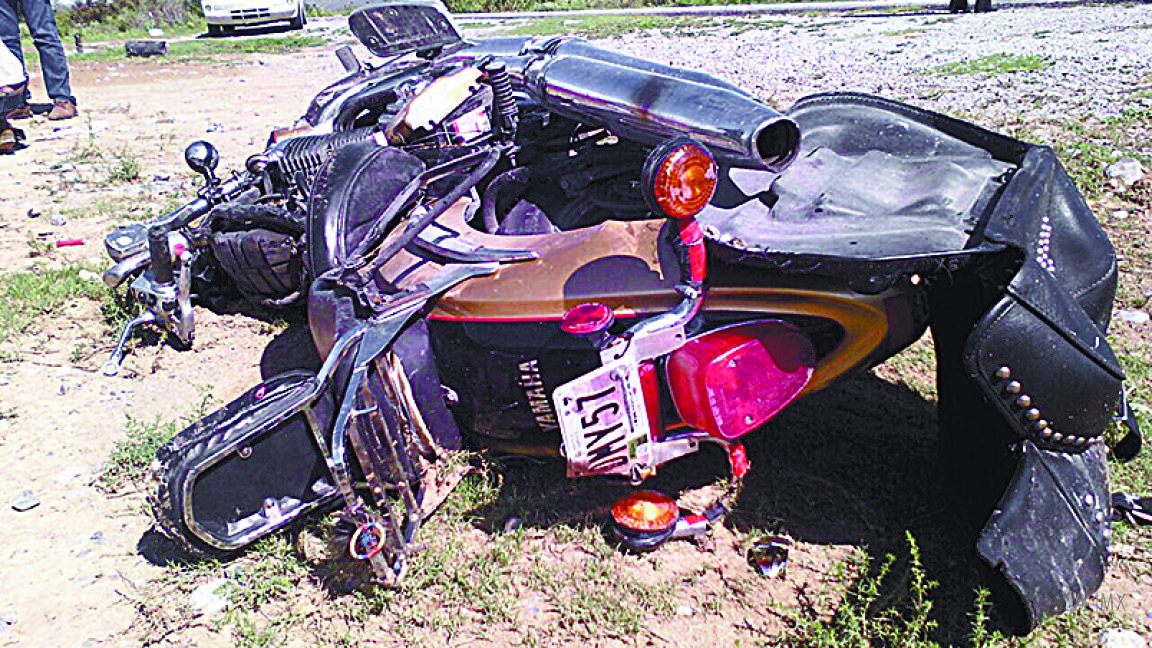 Motociclista muere en hospital de Saltillo tras chocar contra auto