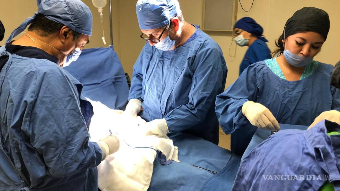 Realizan cirugías altruistas de hernioplastia en Monclova