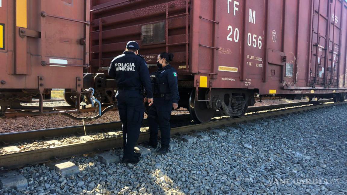 Detienen a joven migrante por robar ‘muela’ de tren en Saltillo