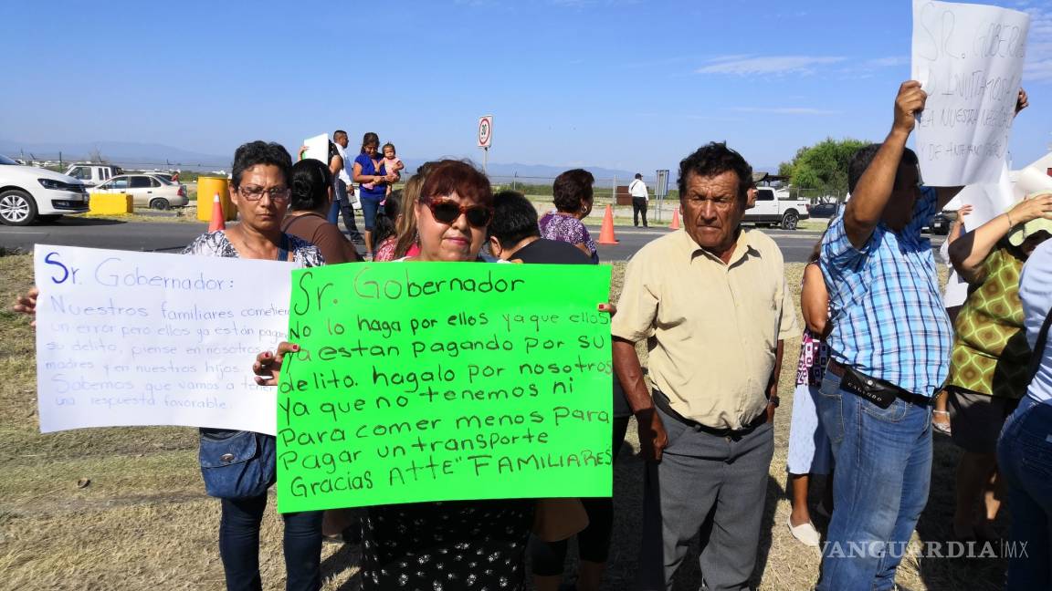 En Frontera familiares de reos piden apoyo al Gobernador de Coahuila