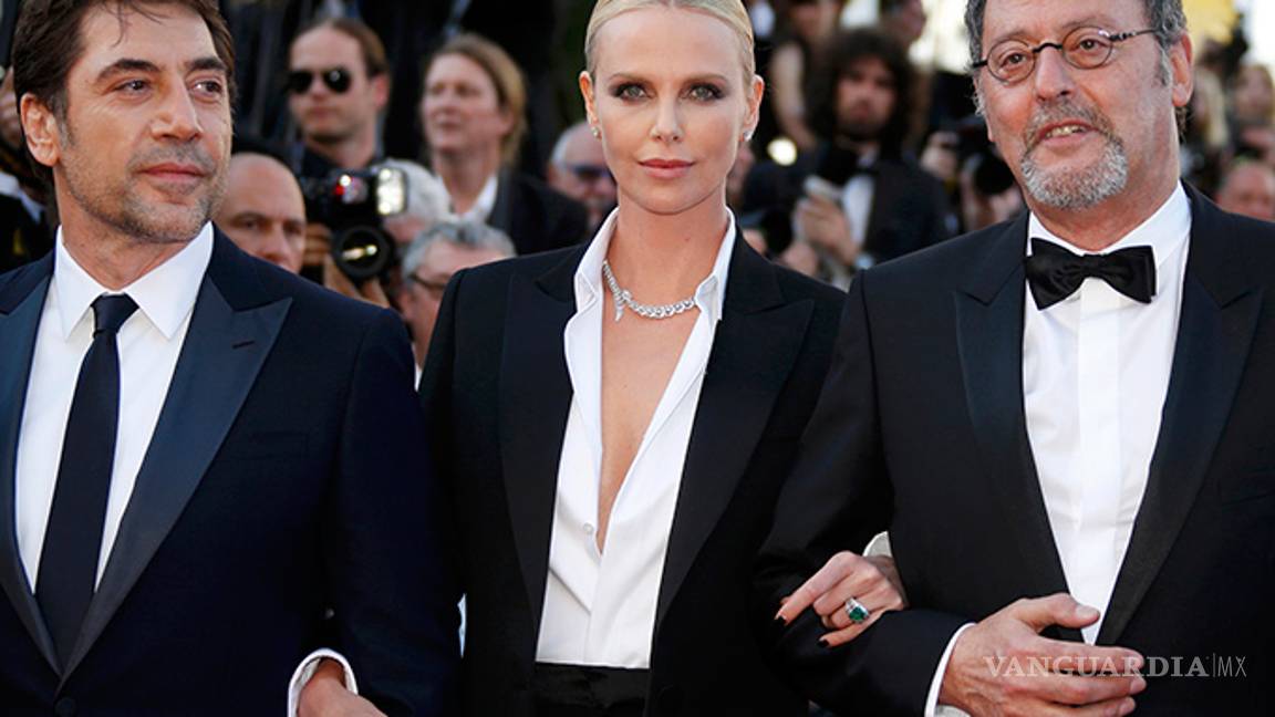 $!Charlize Theron y Sean Penn mantienen distancia en Cannes