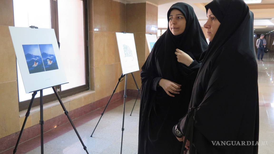 $!Exponen en Irán con humor y arte la “ignorancia" de Donald Trump