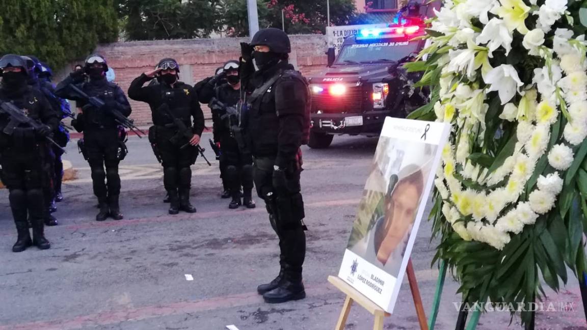 Rinden autoridades y compañeros homenaje póstumo a Policía Municipal de Saltillo caído en cumplimiento de su deber