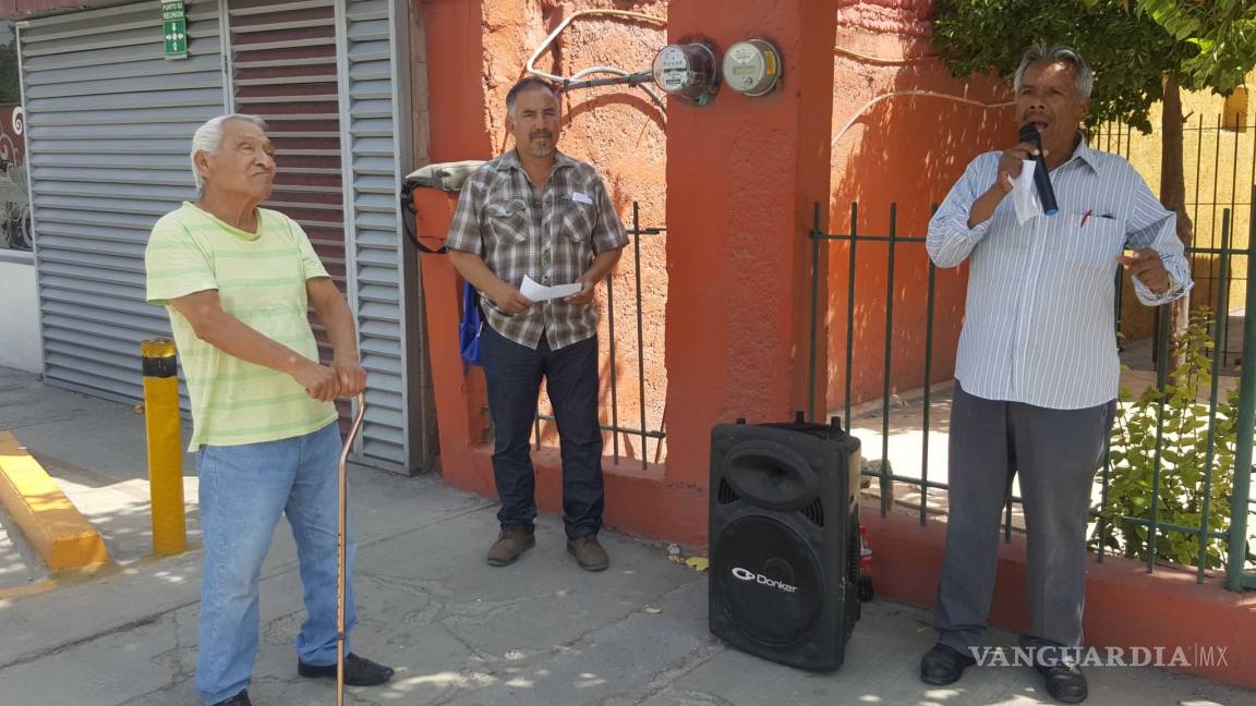 Militantes de Morena protestan nuevamente en el comité electoral de Monclova