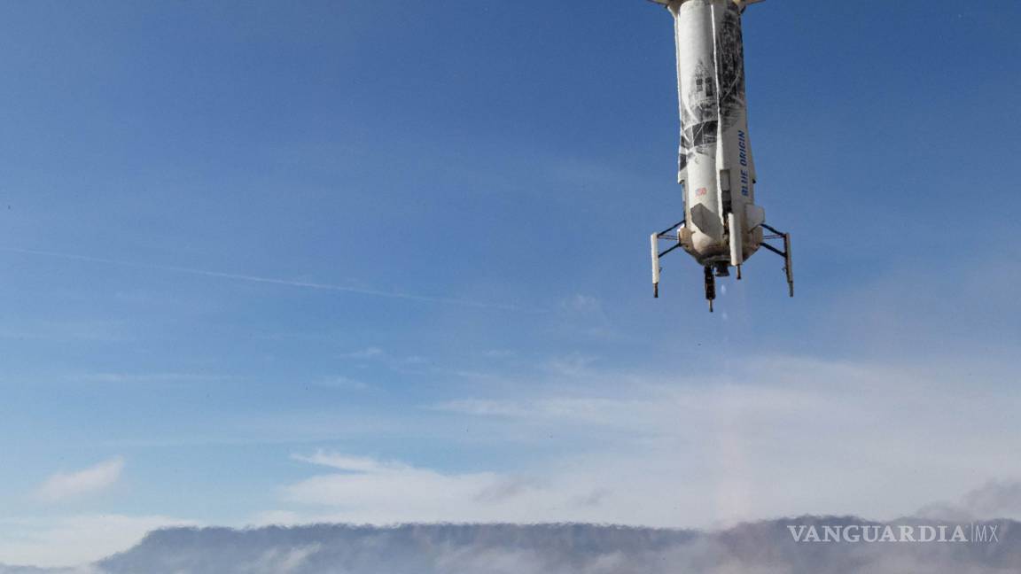Sigue el vuelo de Jeff Bezos al espacio en el cohete New Shepard (En Vivo)