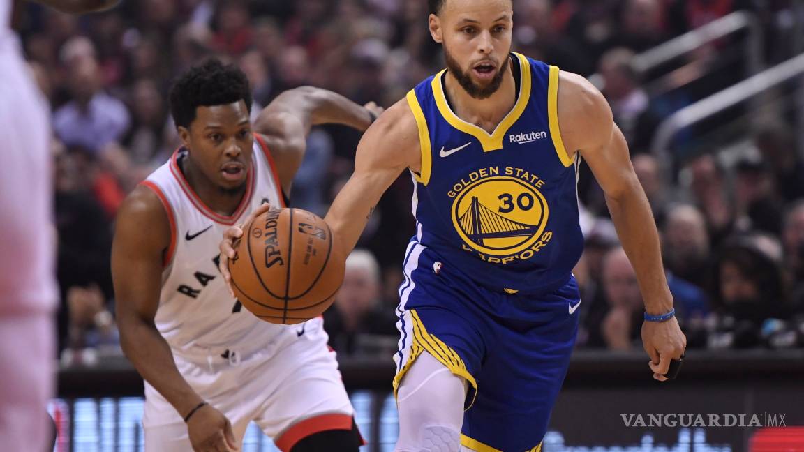 $!¡Hombre récord! Stephen Curry se convierte en el primer jugador en las Finales de la NBA en anotar 100 triples