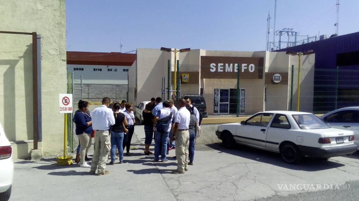 $!Frío recibimiento da Semefo a Caravana de Búsqueda de Desaparecidos