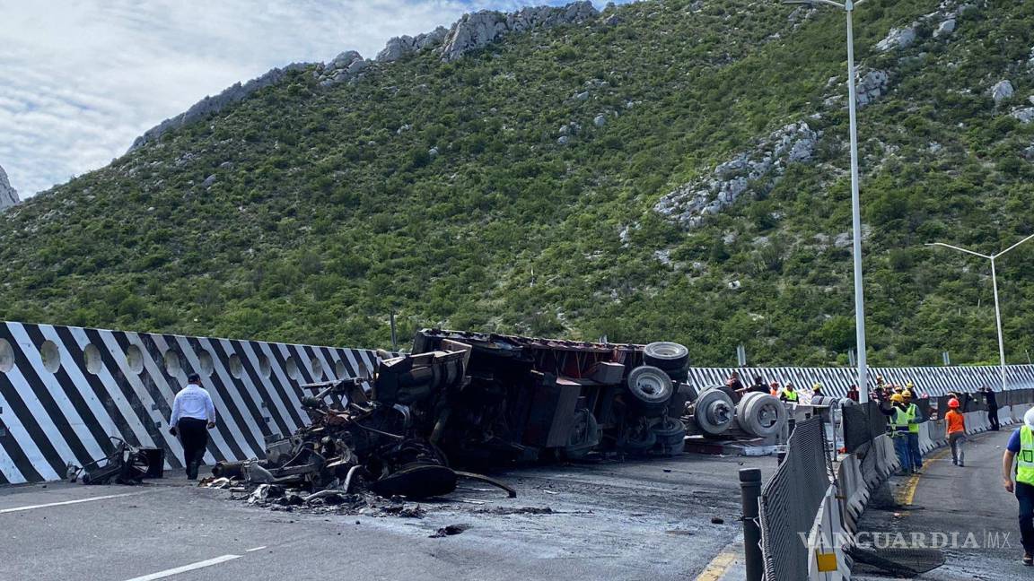 Vinculan a chofer de tráiler que mató a seis trabajadores en la autopista Saltillo-Monterrey